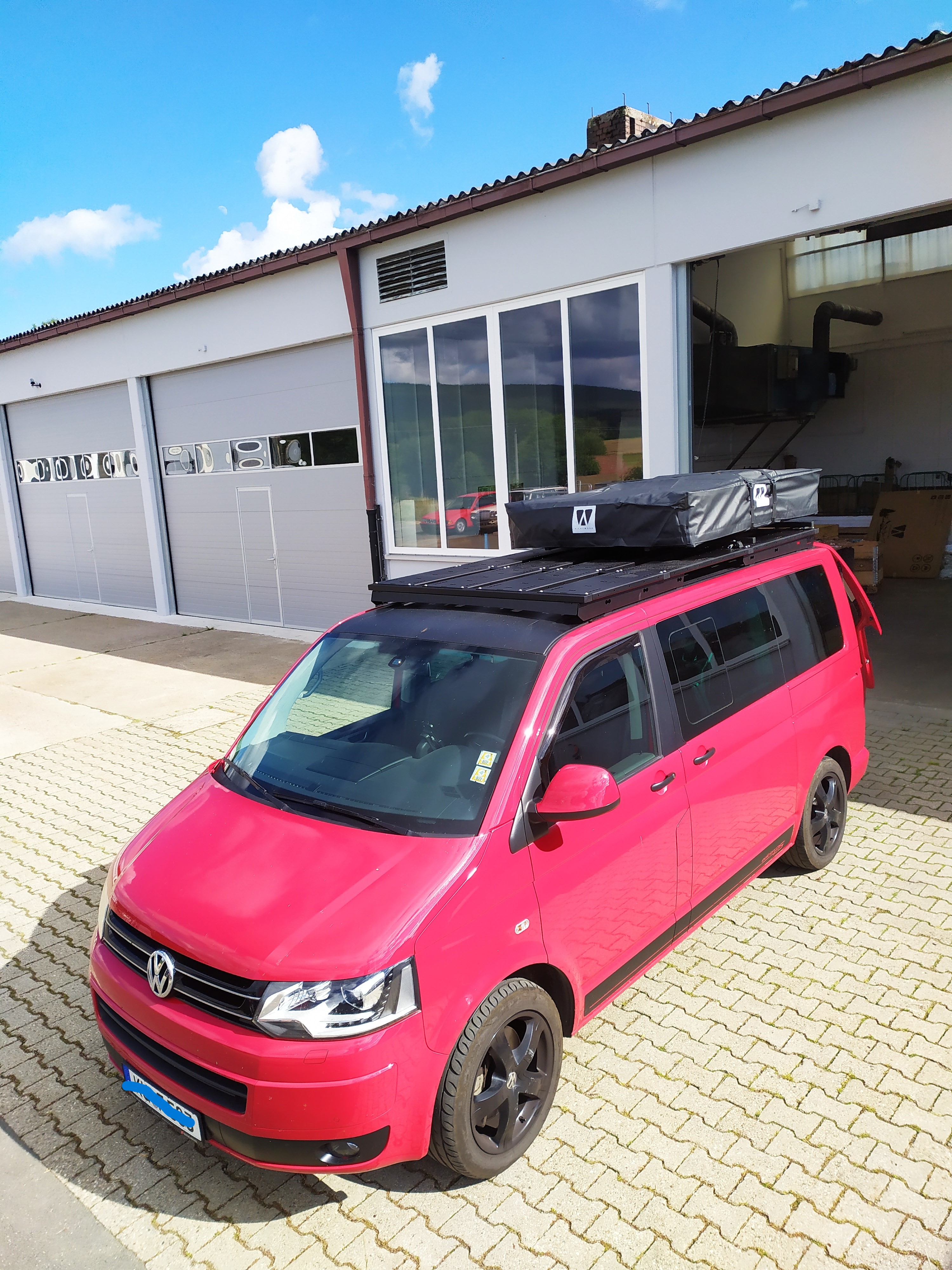 Dachträgersystem VW T5 T6 | SpaceRack - kurz - Fixpunkte - Standard - Vollträger Dachträgersystem VW T5 T6 | SpaceRack - kurz - Fixpunkte - Standard - Vollträger