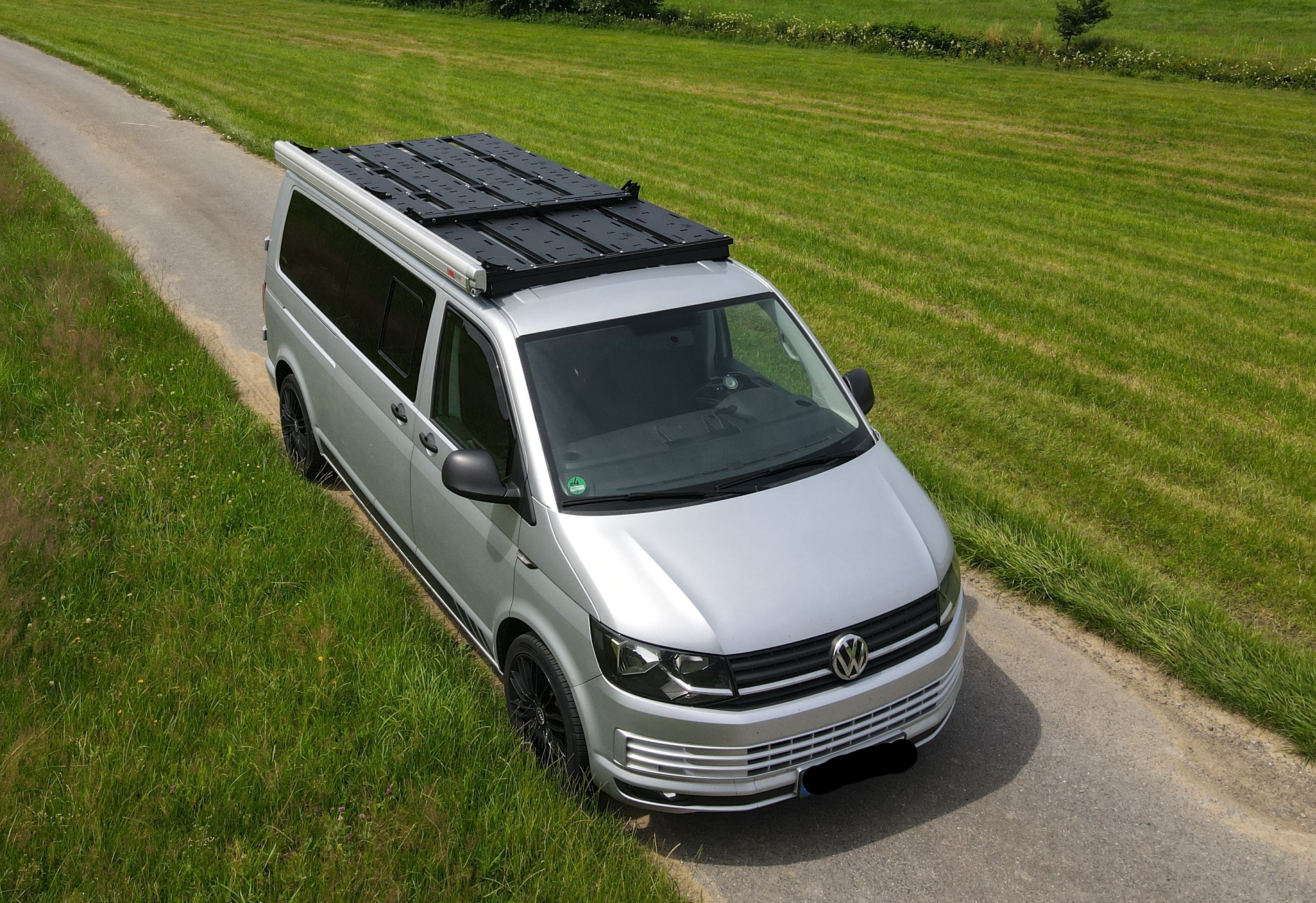 Dachträgersystem VW T5 T6 | SpaceRack - kurz - Fixpunkte - Standard - Vollträger Dachträgersystem VW T5 T6 | SpaceRack - kurz - Fixpunkte - Standard - Vollträger