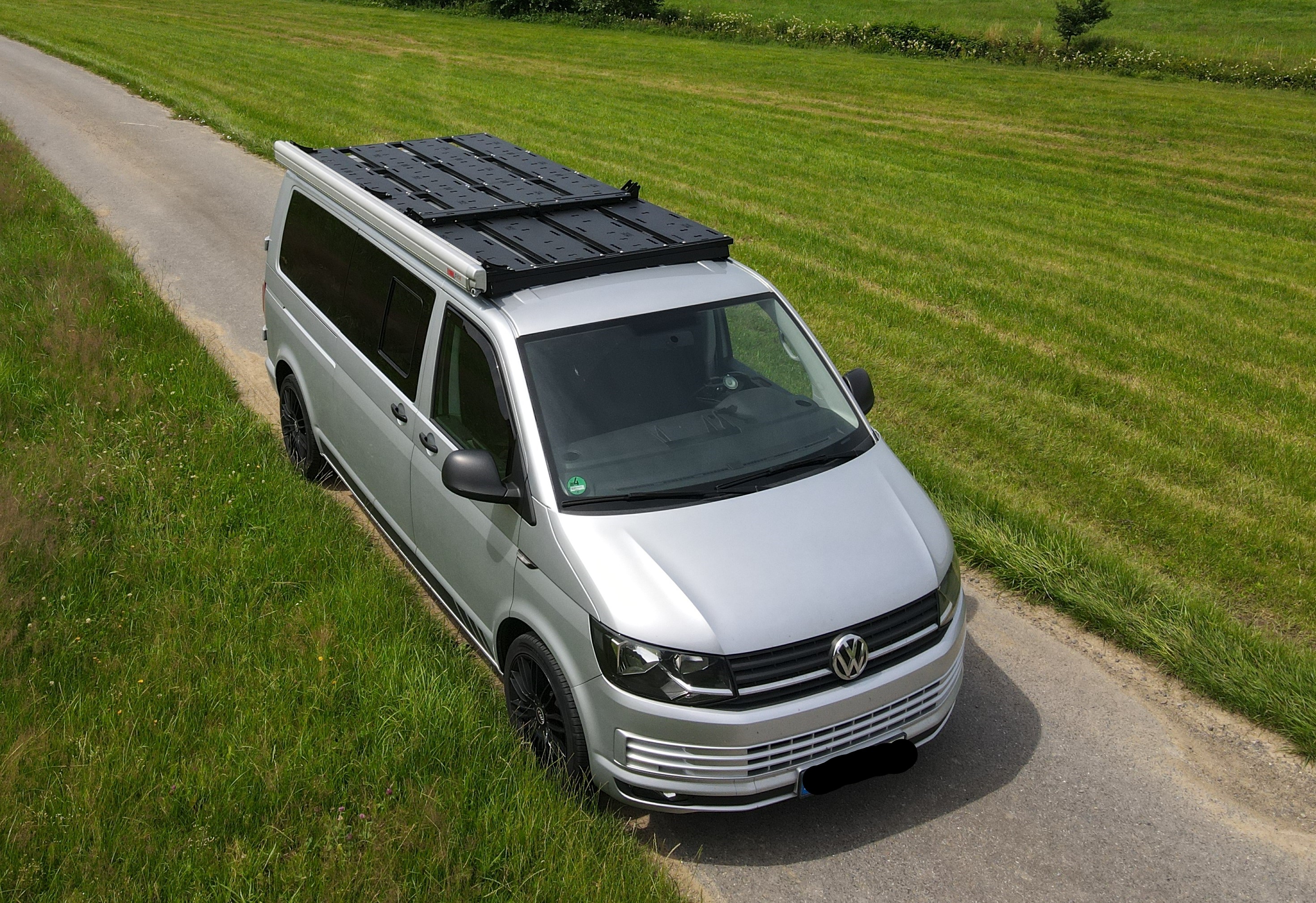 Original VW T5 / T6 Grundträger / Dachträger-Satz, nicht für Fahrzeuge mit  Dach-Befestigungsschiene