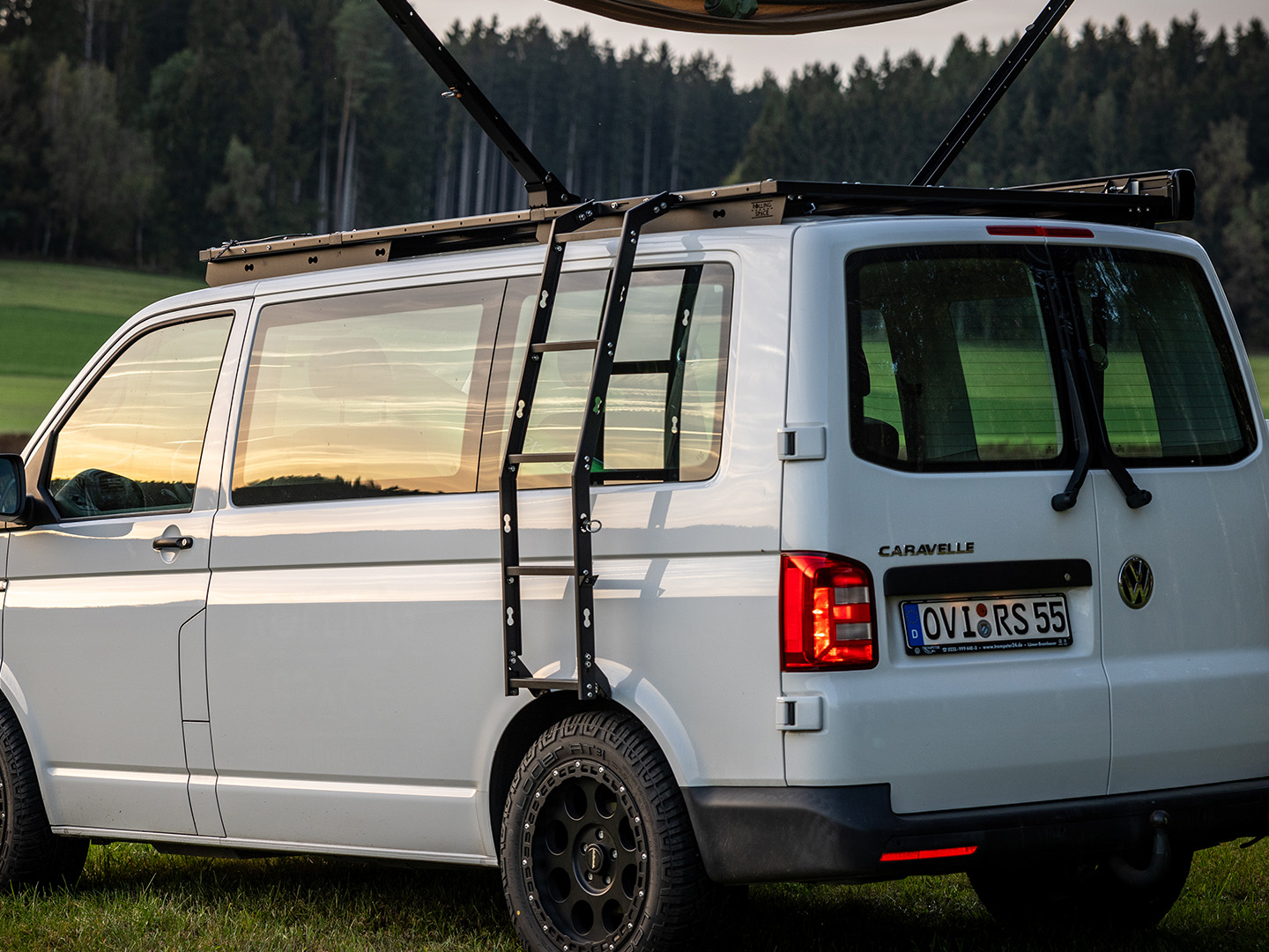 Shopbild VW T5 T6 T6.1 Seitenleiter | SpaceClimb
